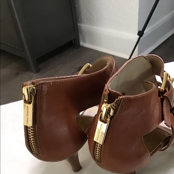 Michael Kors Strappy Heel Sandals Sz. 9M - Picture 6 of 7
